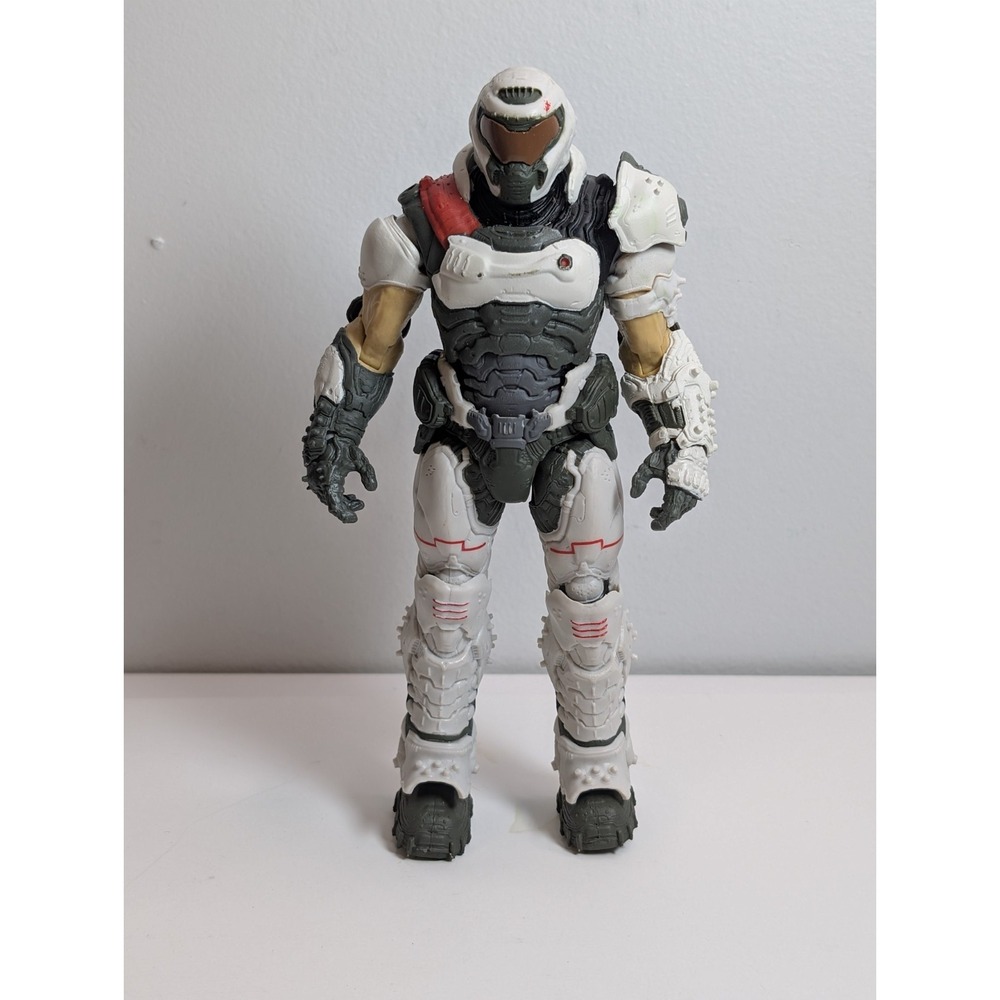 Doom Slayer White Armor (McFarlane Toys, Doom Eternal) Figure Only No Accessorie
